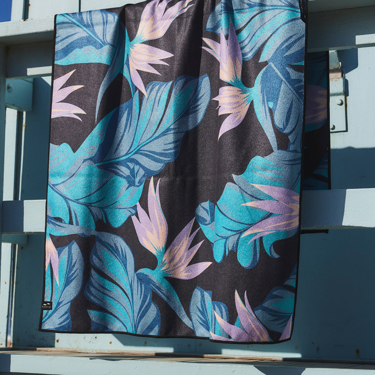 slowtide-mauka-performance-quick-dry-travel-towel-black image 3