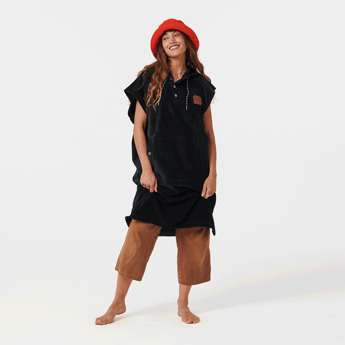 slowtide-the-digs-extra-warm-poncho image 2