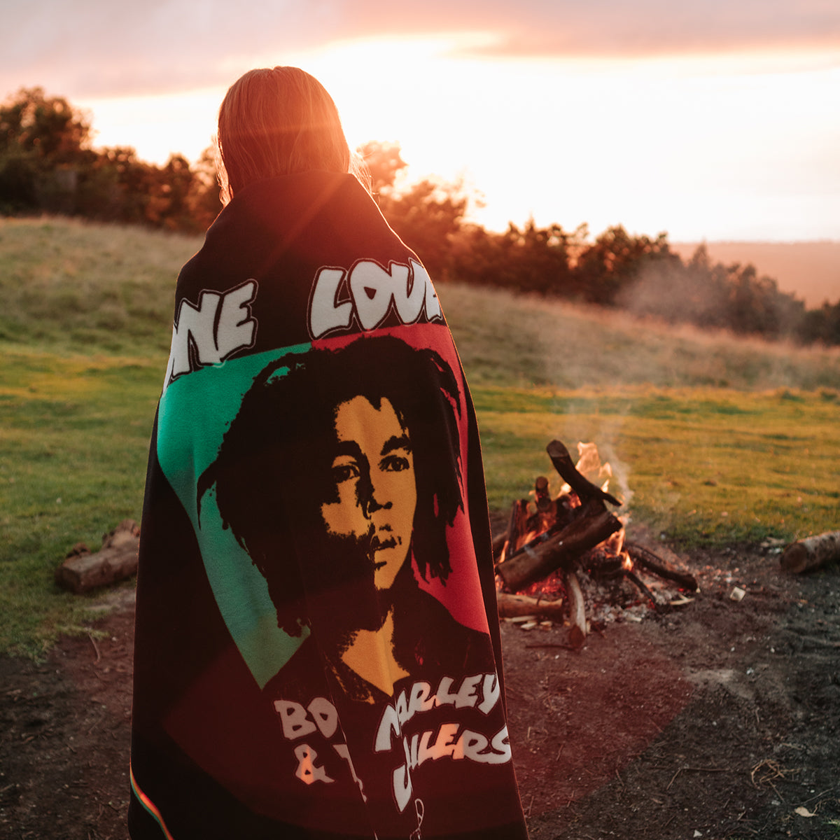 slowtide-one-love-polar-fleece-throw-blanket-bob-marley-x-slowtide image 2