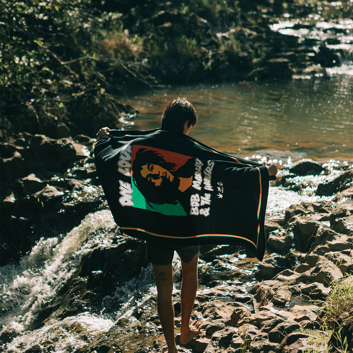 slowtide-one-love-beach-towel-bob-marley-x-slowtide image 4