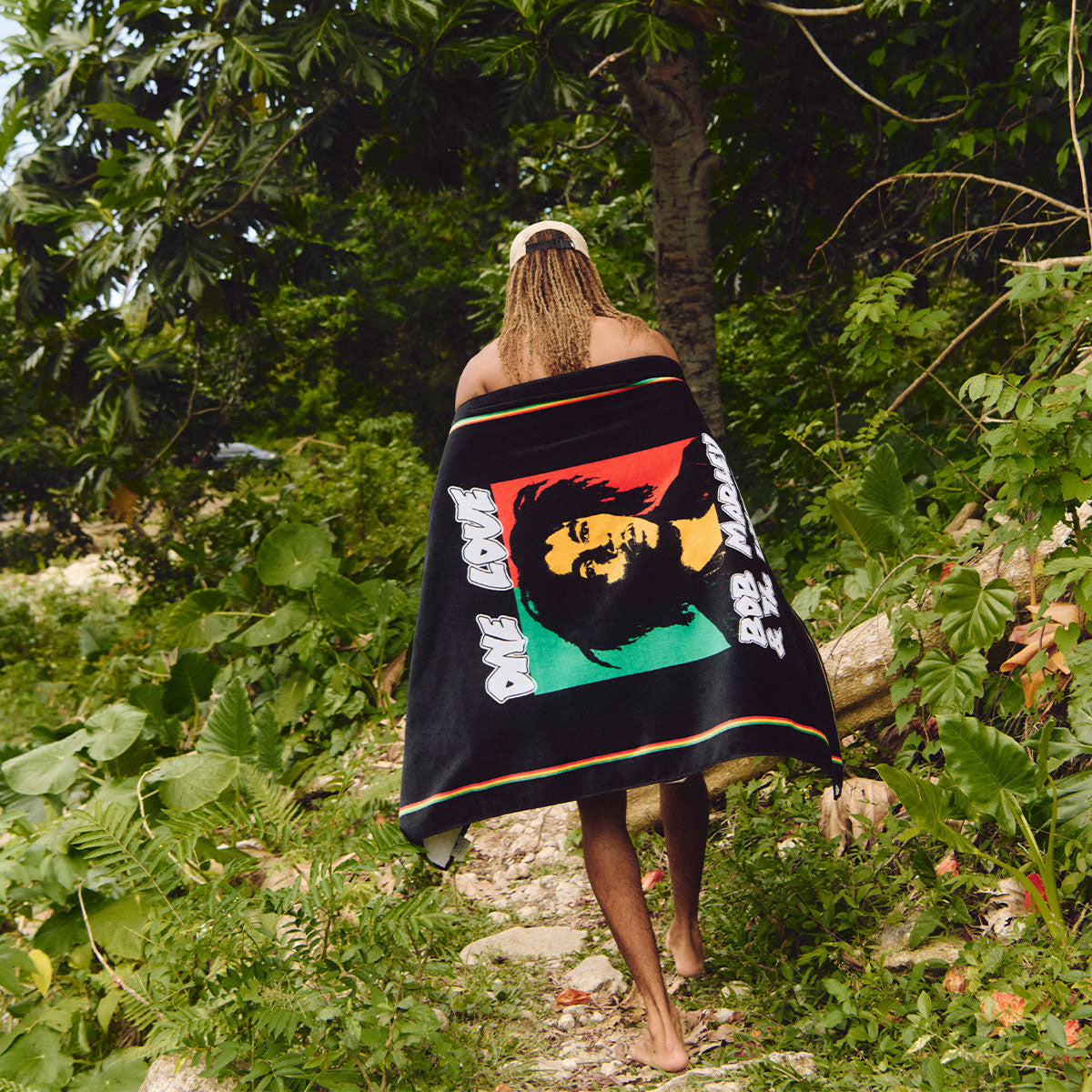 slowtide-one-love-beach-towel-bob-marley-x-slowtide image 2