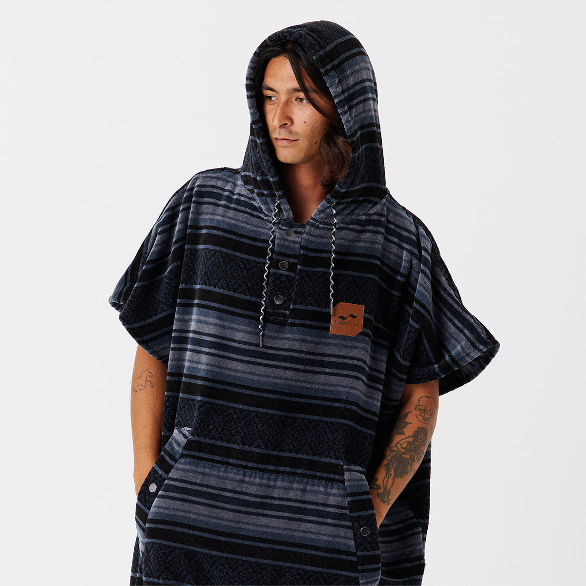 slowtide-oso-extra-warm-poncho-black-370-gsm-cotton image 3