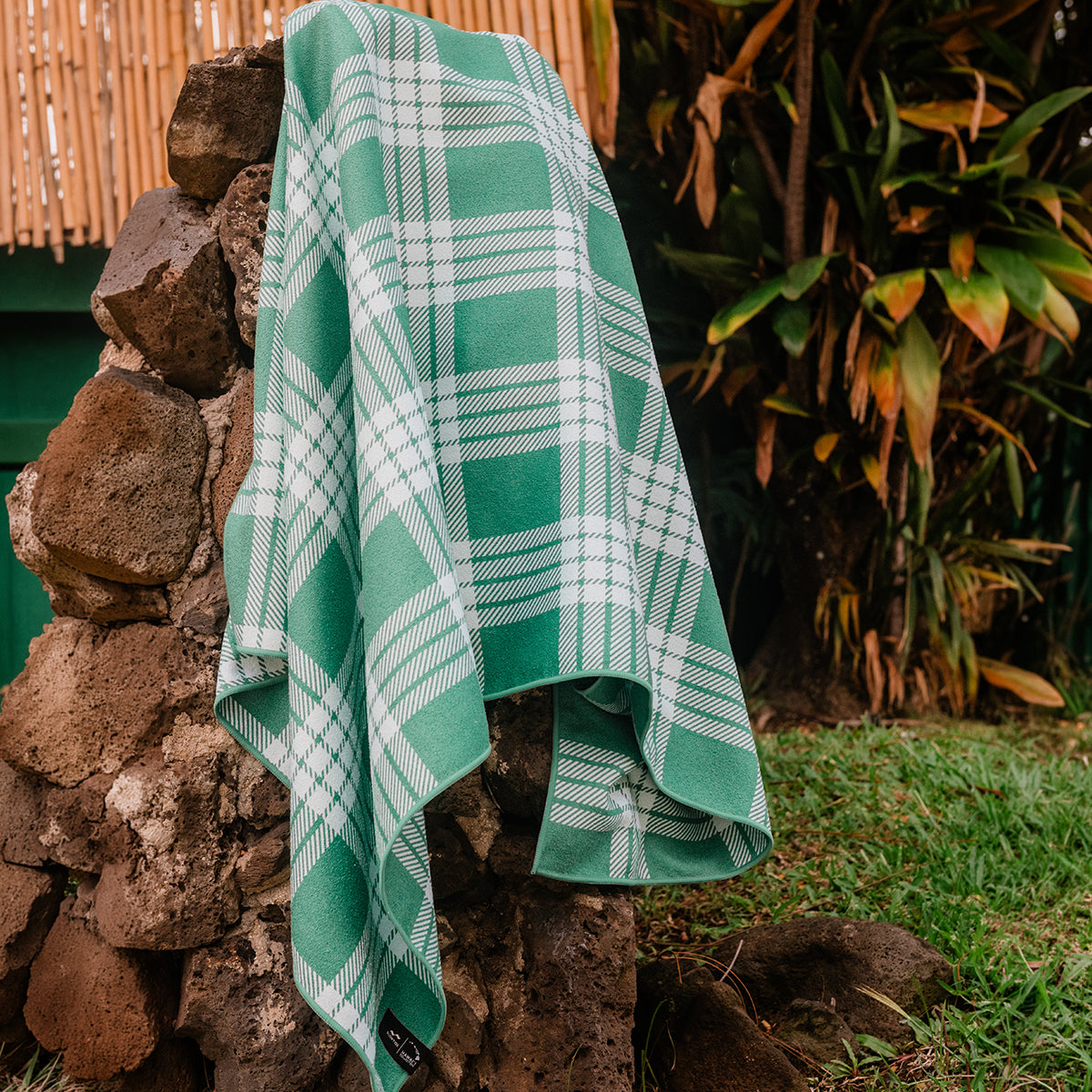 slowtide-palaka-hi-performance-quick-dry-towel-green image 4