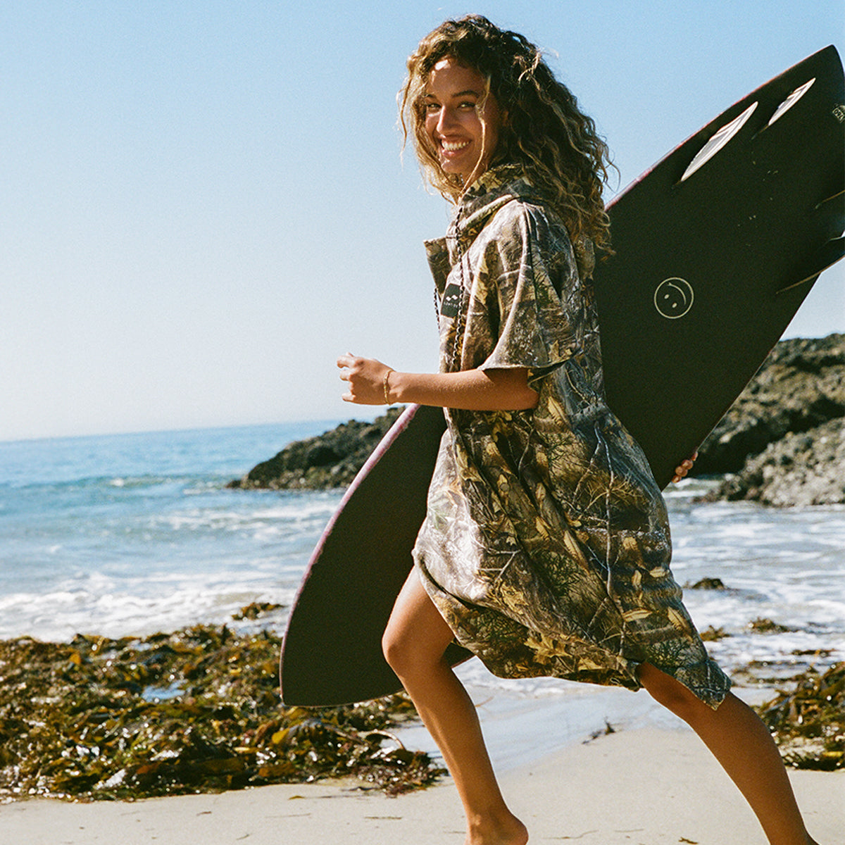 slowtide-realtree-quick-dry-poncho image 4