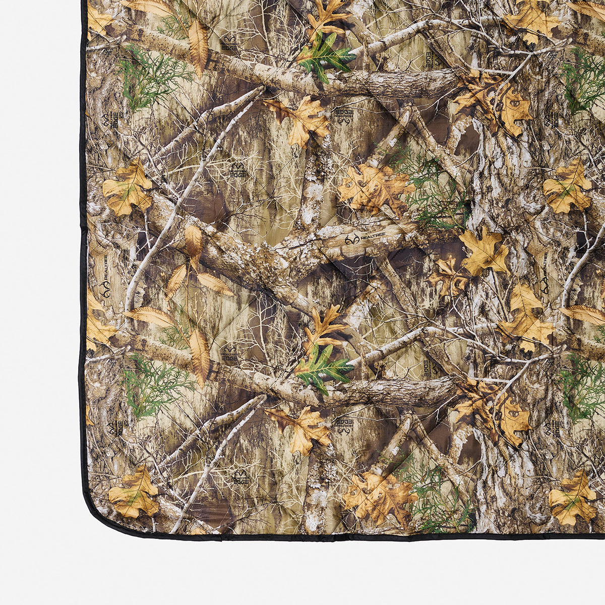 slowtide-realtree-packable-picnic-blanket image 4