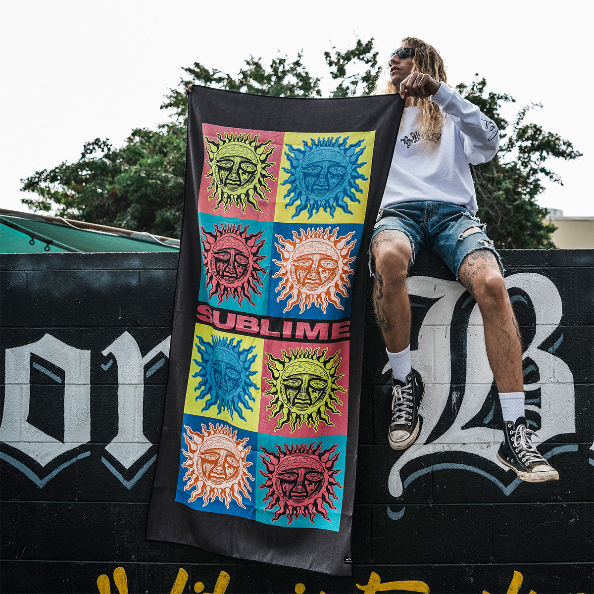 slowtide-ruca-performance-quick-dry-travel-towel-sublime-x-slowtide image 3