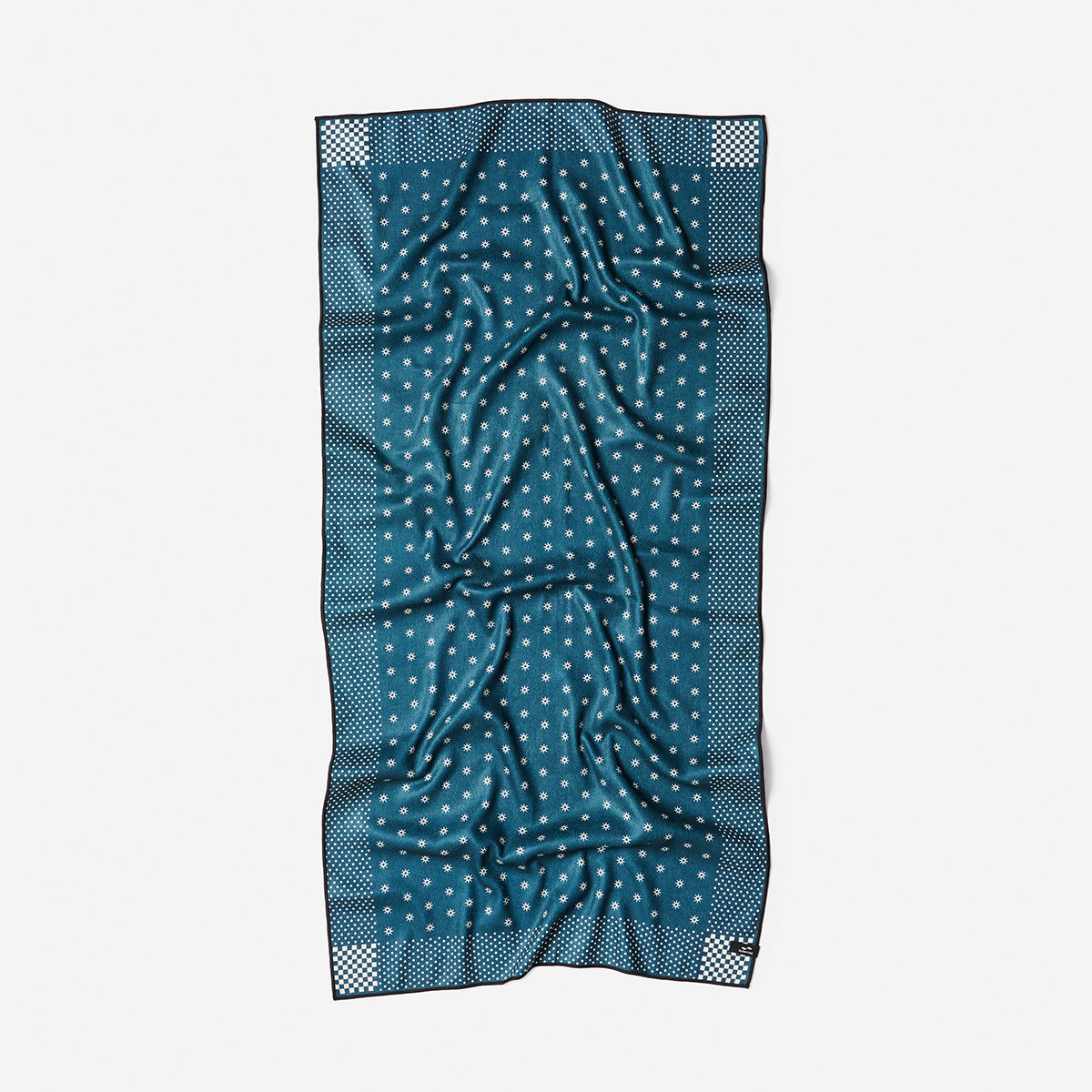 slowtide-shogun-performance-quick-dry-towel-indigo image 3