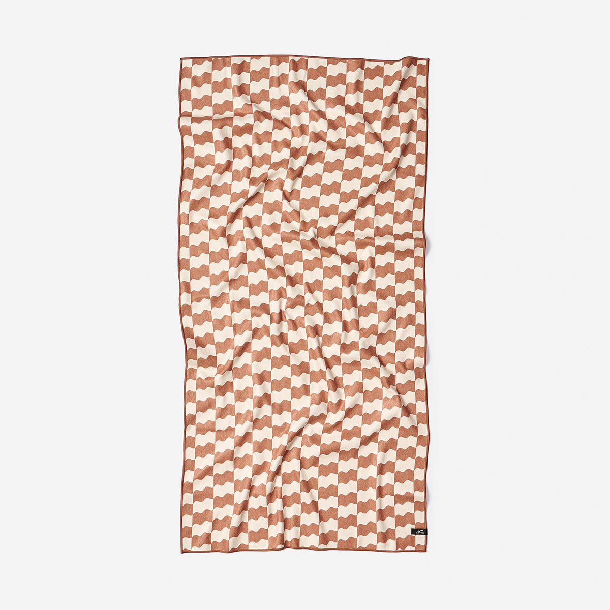 slowtide-checker-performance-quick-dry-travel-towel-mousse image 3