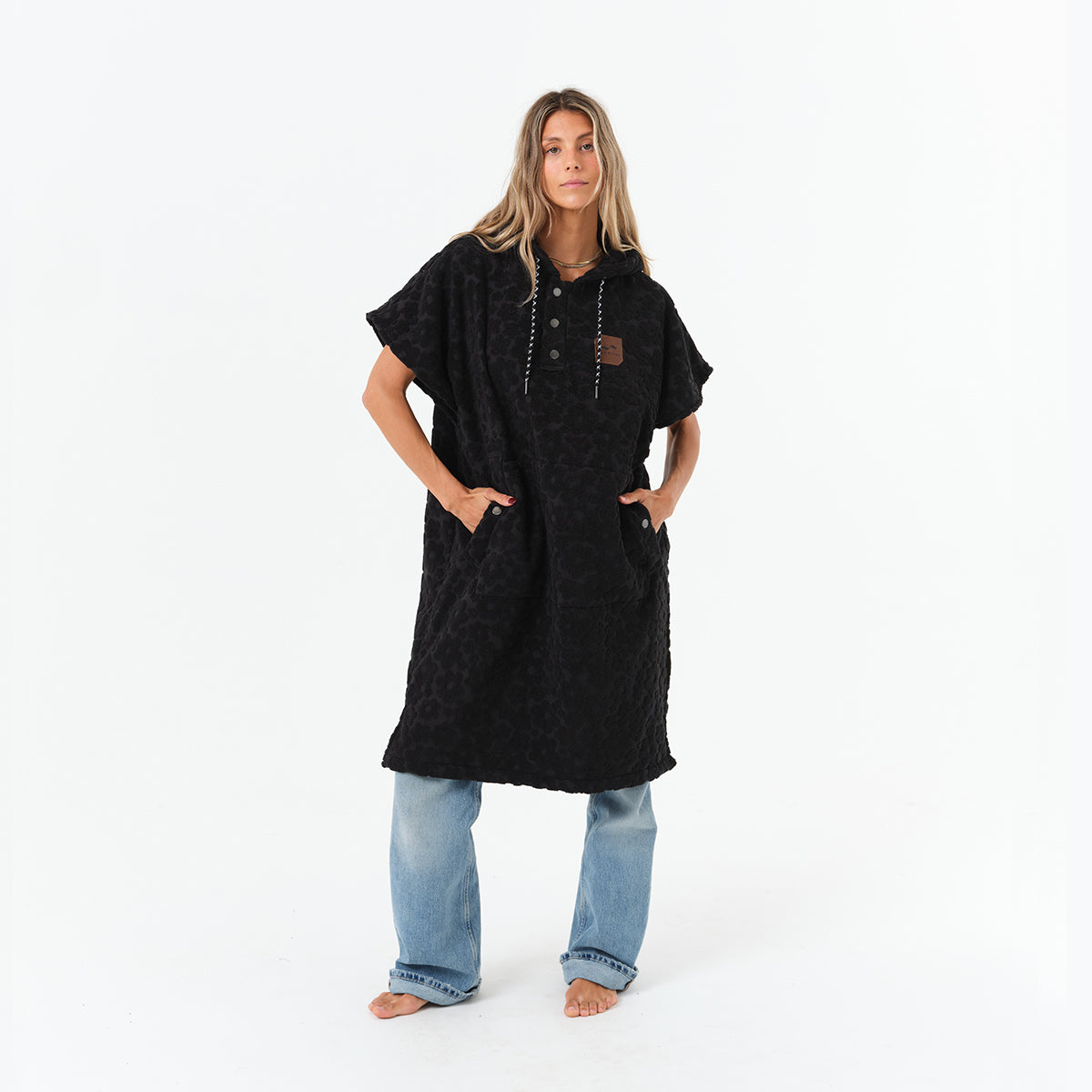 slowtide-ginny-extra-warm-poncho-black image 3