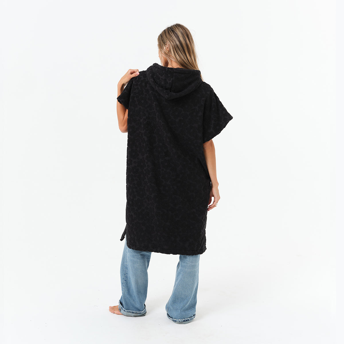 slowtide-ginny-extra-warm-poncho-black image 5