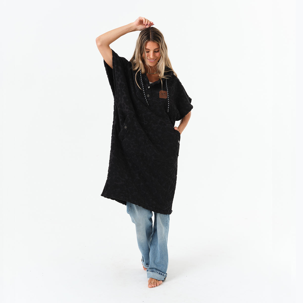 slowtide-ginny-extra-warm-poncho-black image 6
