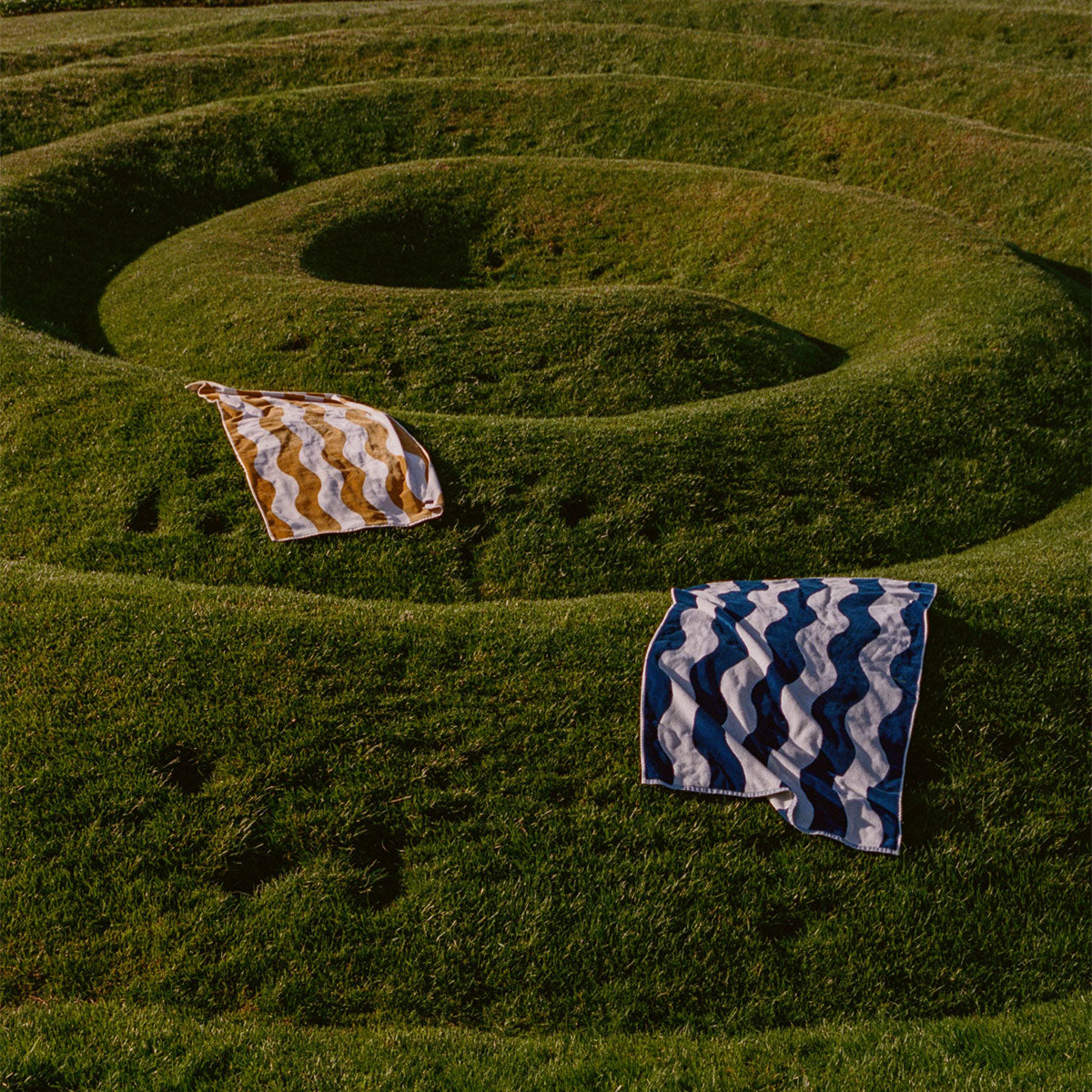 slowtide-stripe-woven-towel-brush image 2