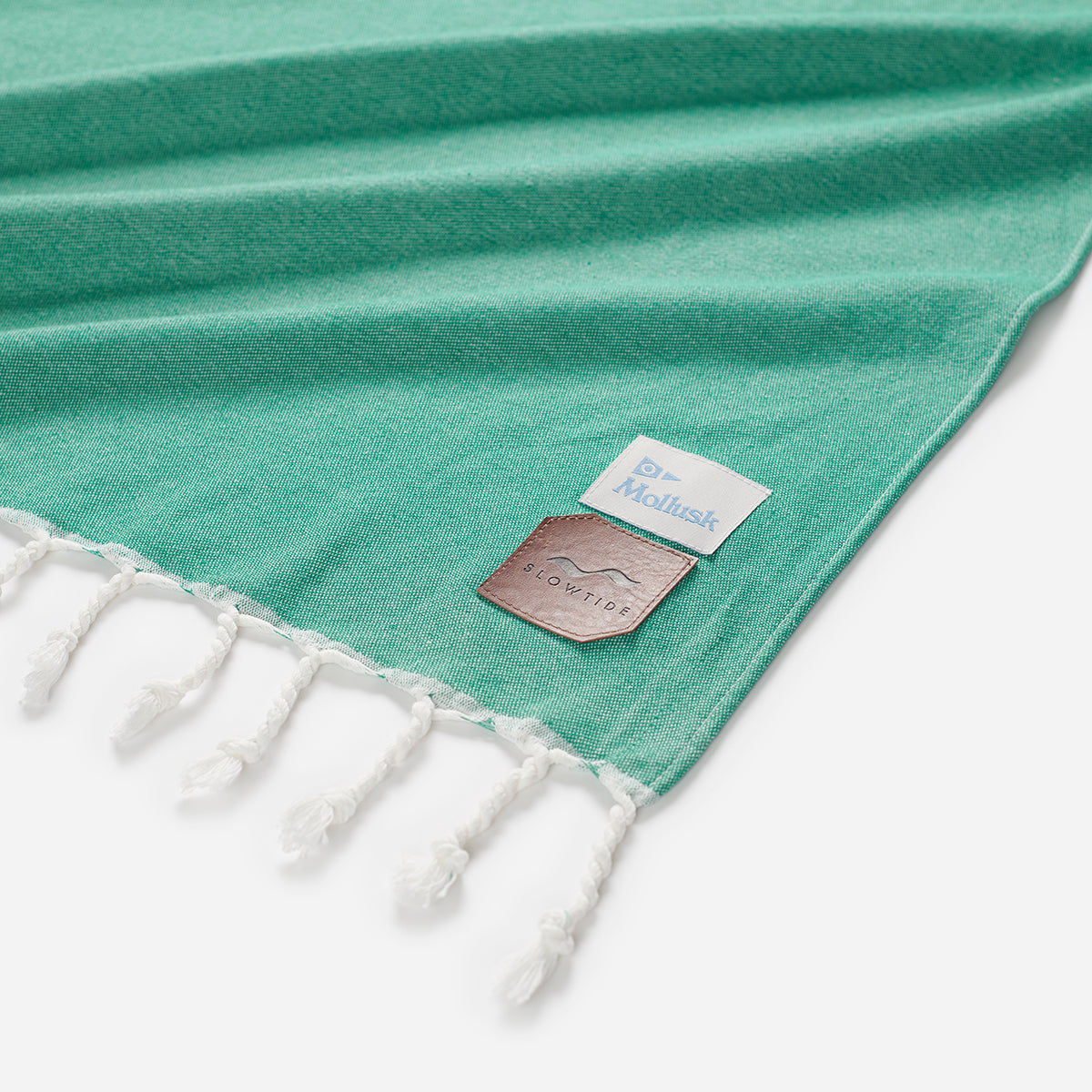 slowtide-sol-lightweight-beach-blanket-mollusk-surf-shop-x-slowtide image 6