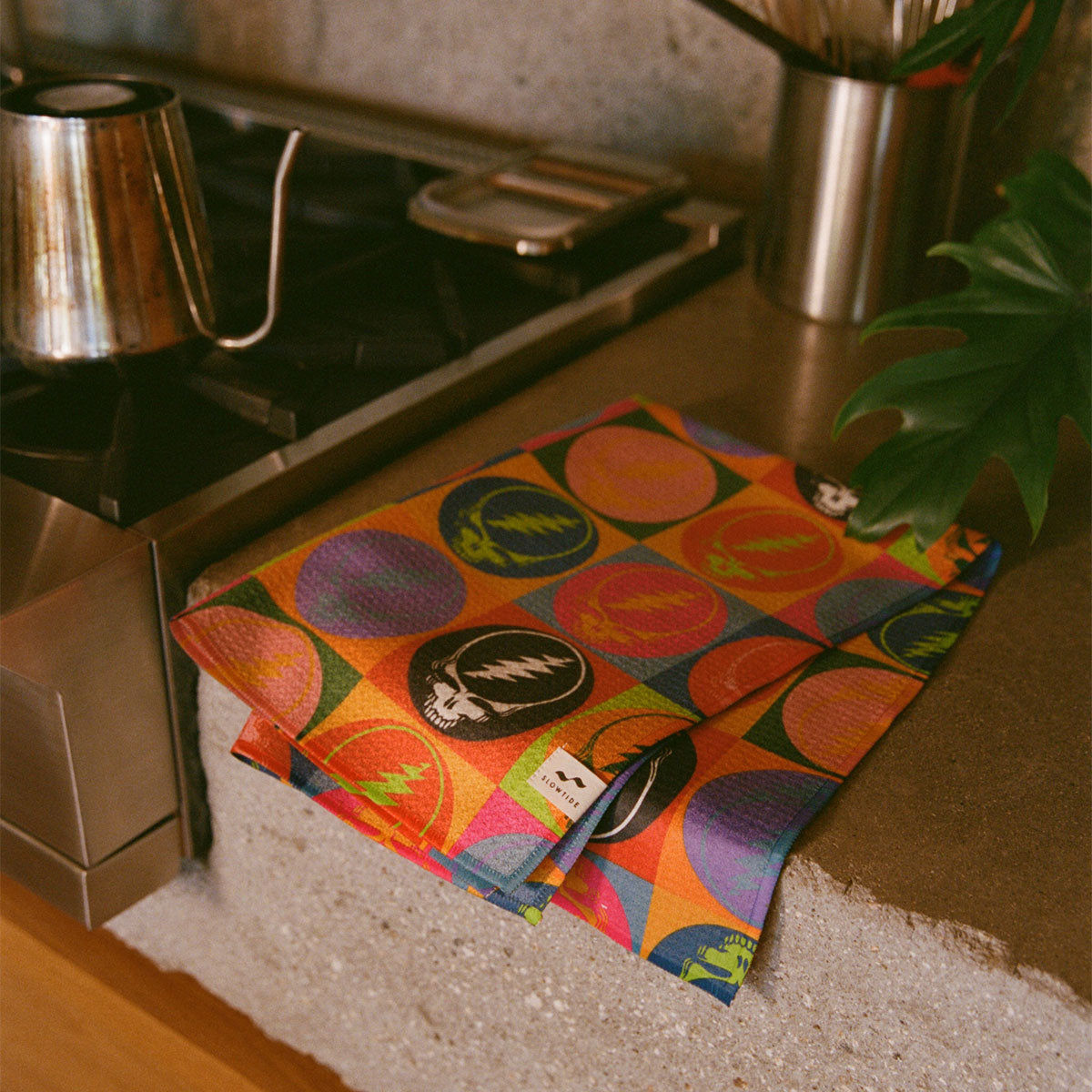 slowtide-steal-your-face-quick-dry-kitchen-towel-grateful-dead-x-slowtide image 2