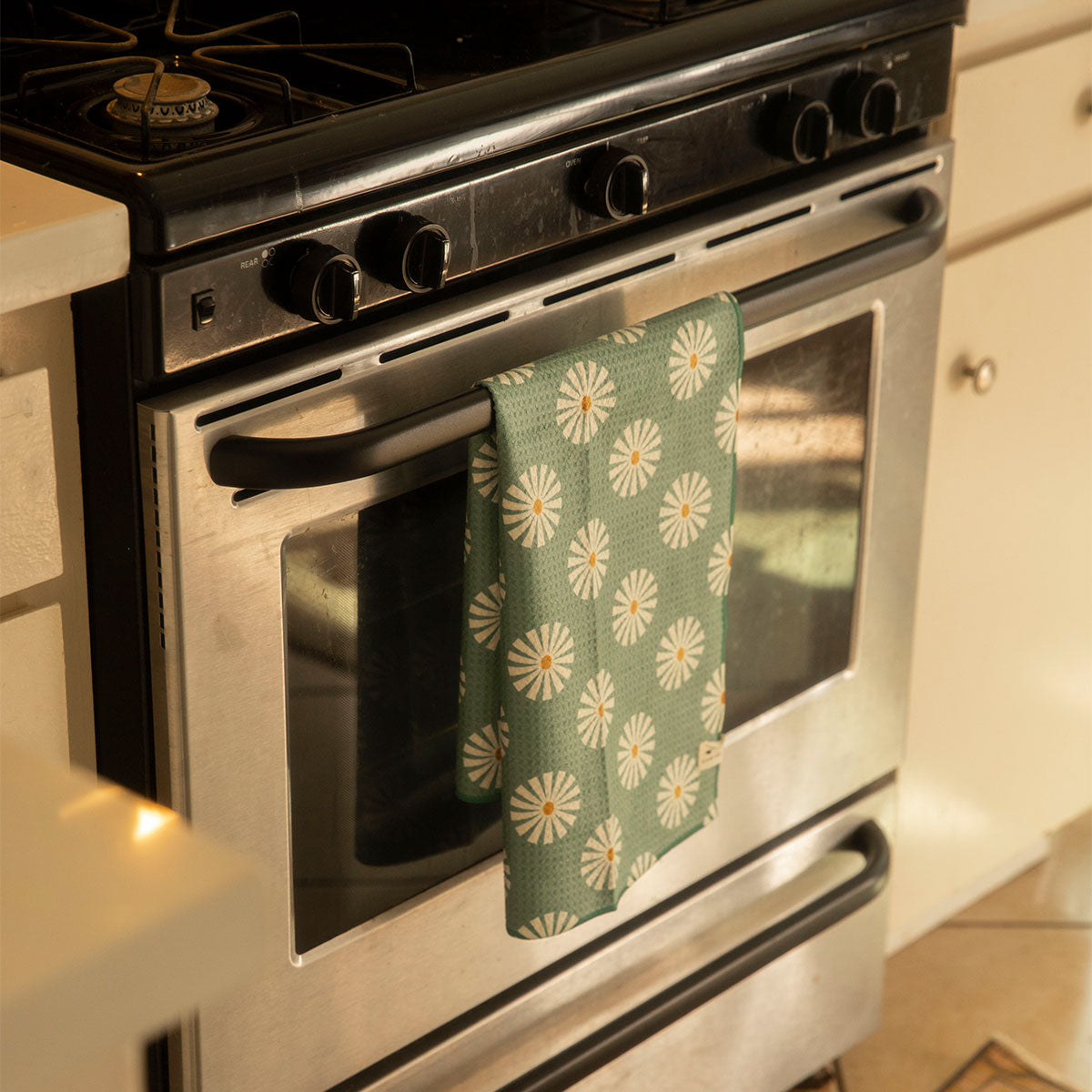slowtide-sun-dazed-quick-dry-kitchen-towel image 3