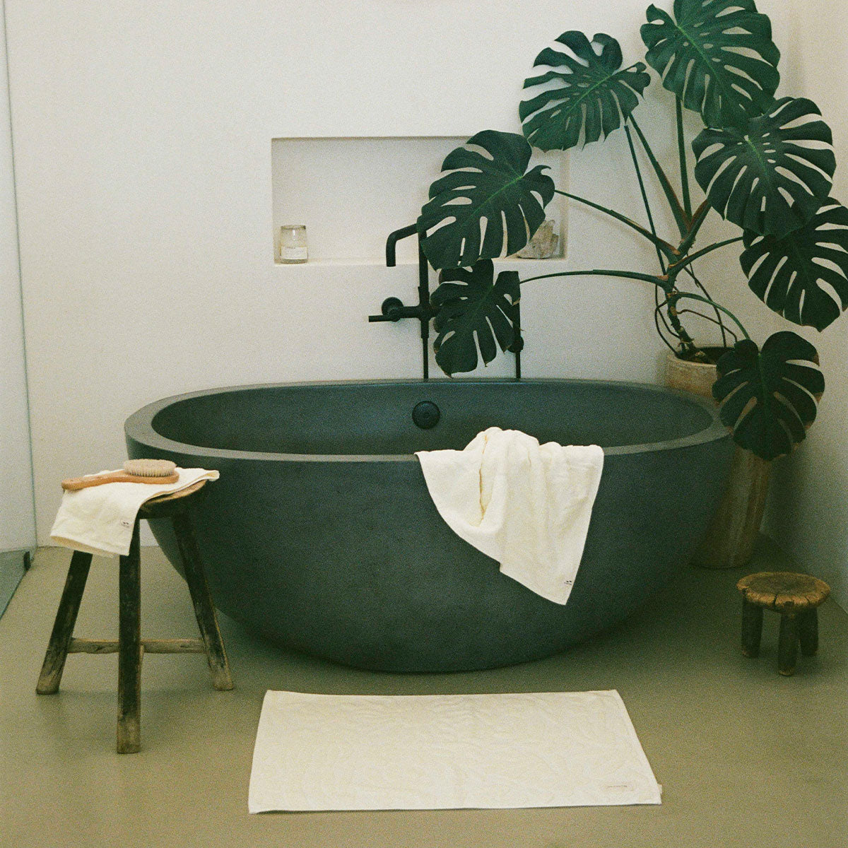 slowtide-sunny-sculpted-hand-towel-cream image 5