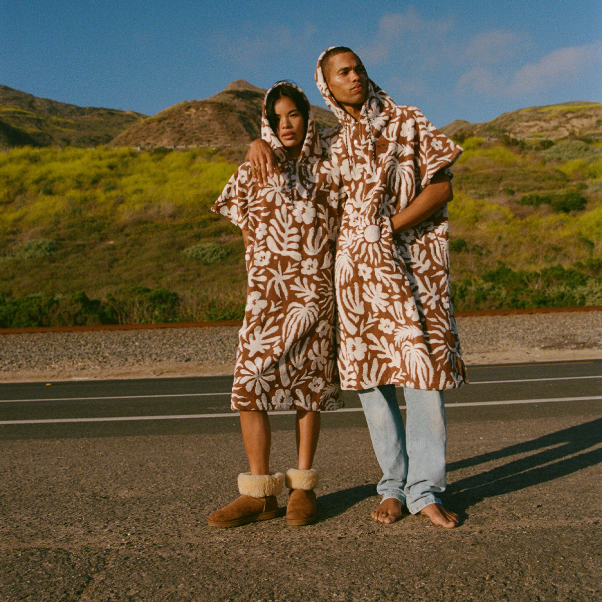 slowtide-sunny-extra-warm-poncho-toast image 2