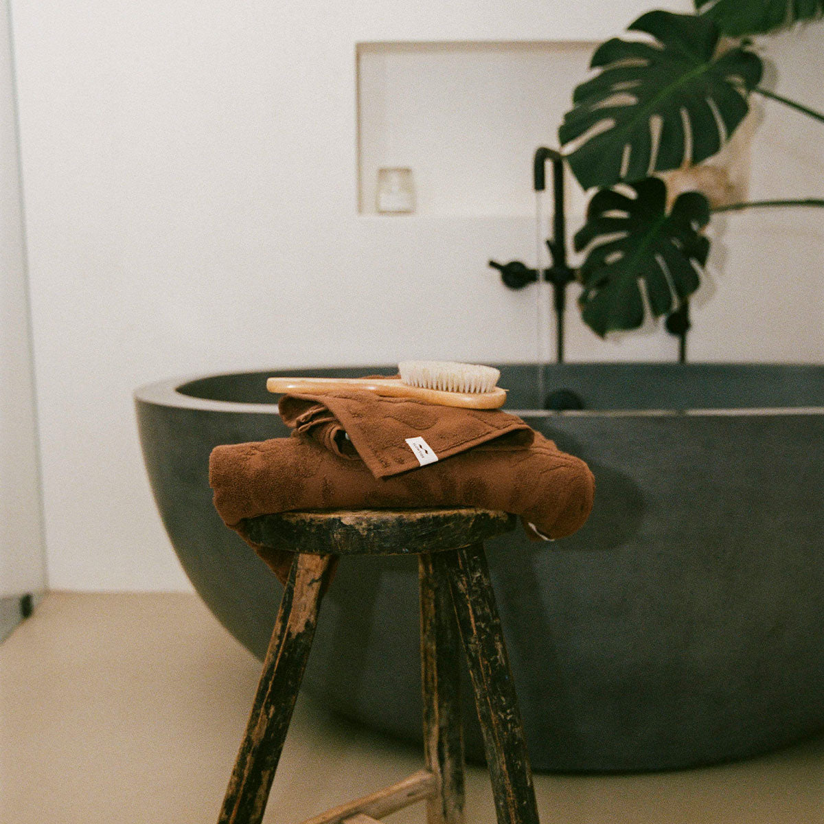 slowtide-sunny-sculpted-hand-towel-toast image 4