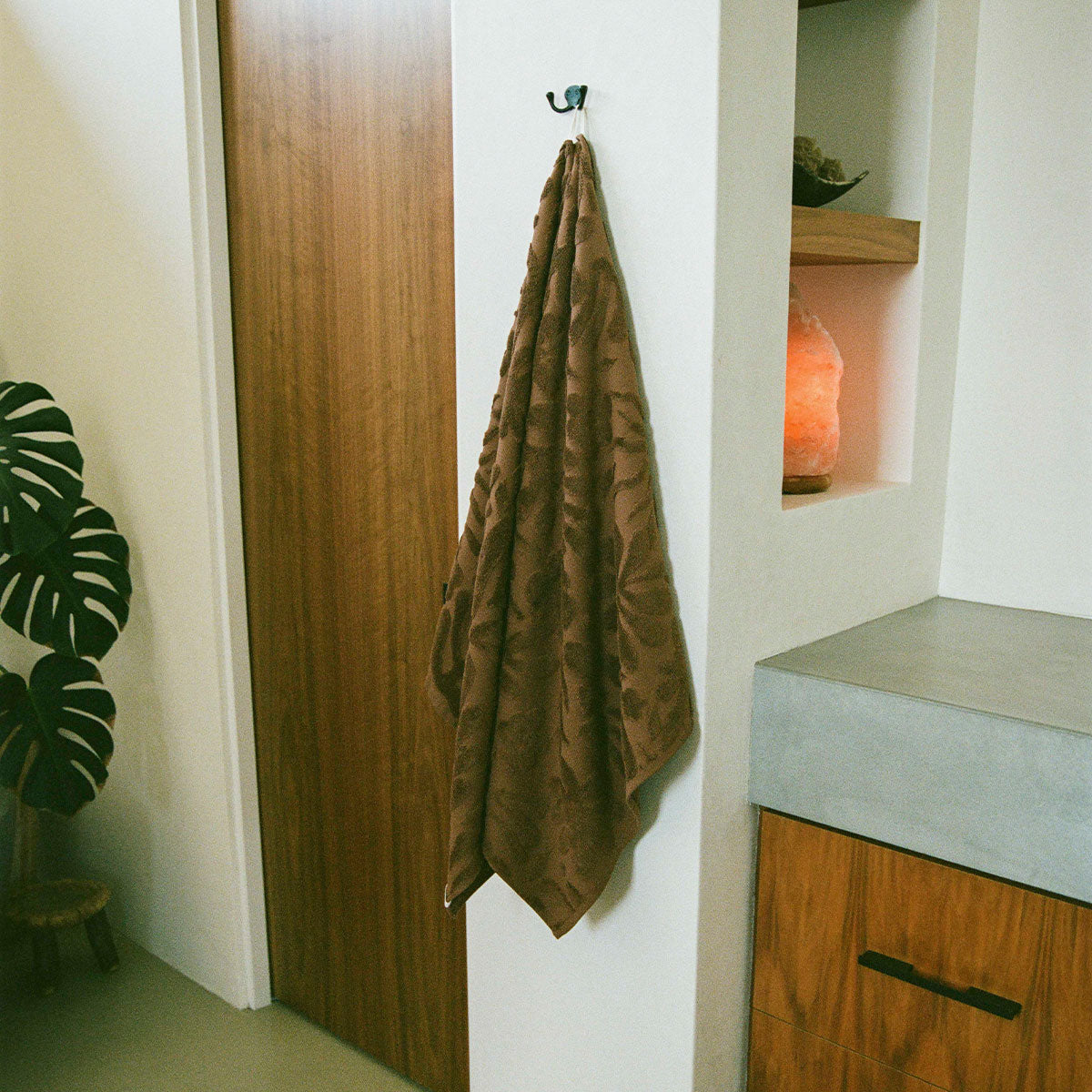 slowtide-sunny-sculpted-bath-towel-bundle-2-2-toast image 7