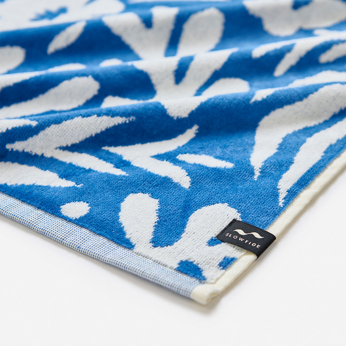 slowtide-sunny-woven-towel-dusty-blue image 6