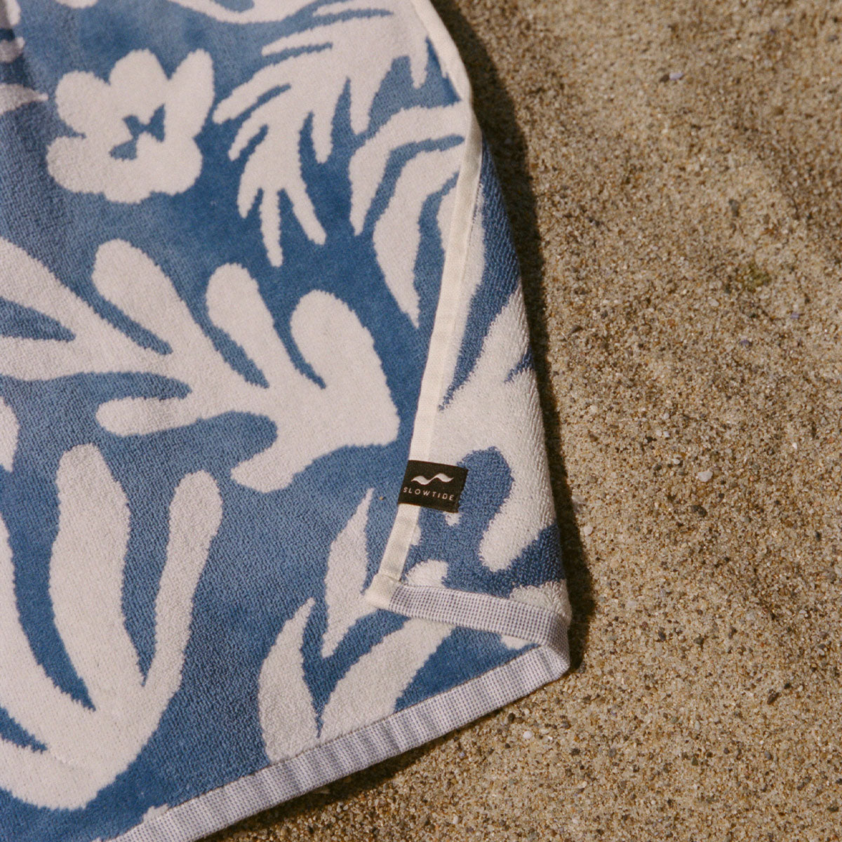 slowtide-sunny-woven-towel-dusty-blue image 4