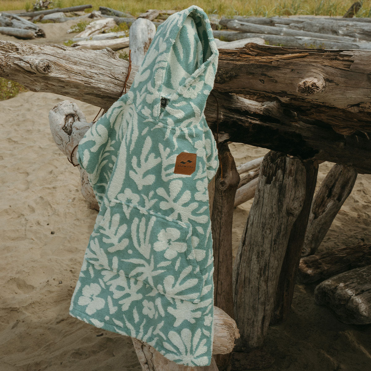 slowtide-sunny-kids-poncho image 2