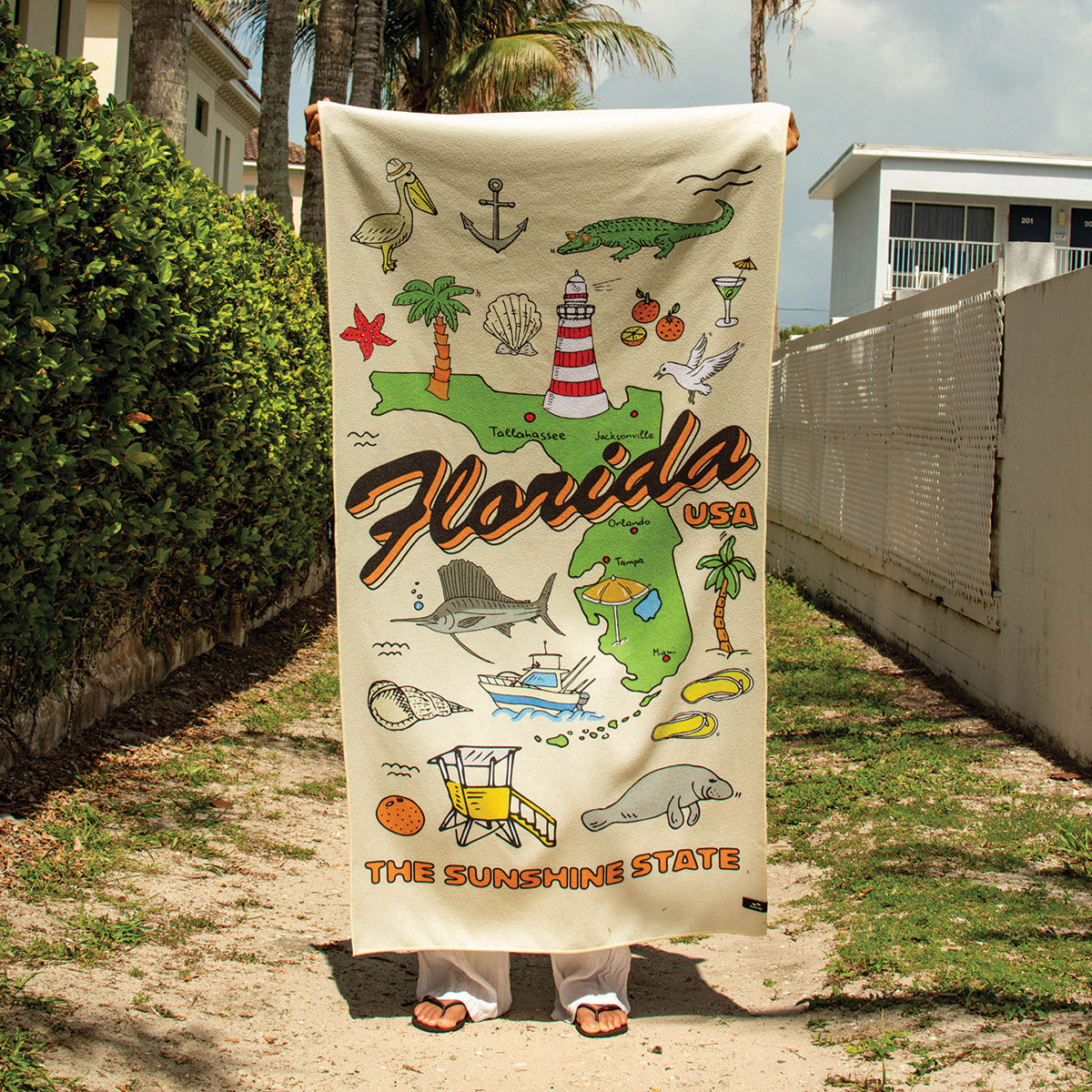 slowtide-sunshine-performance-quick-dry-towel image 2